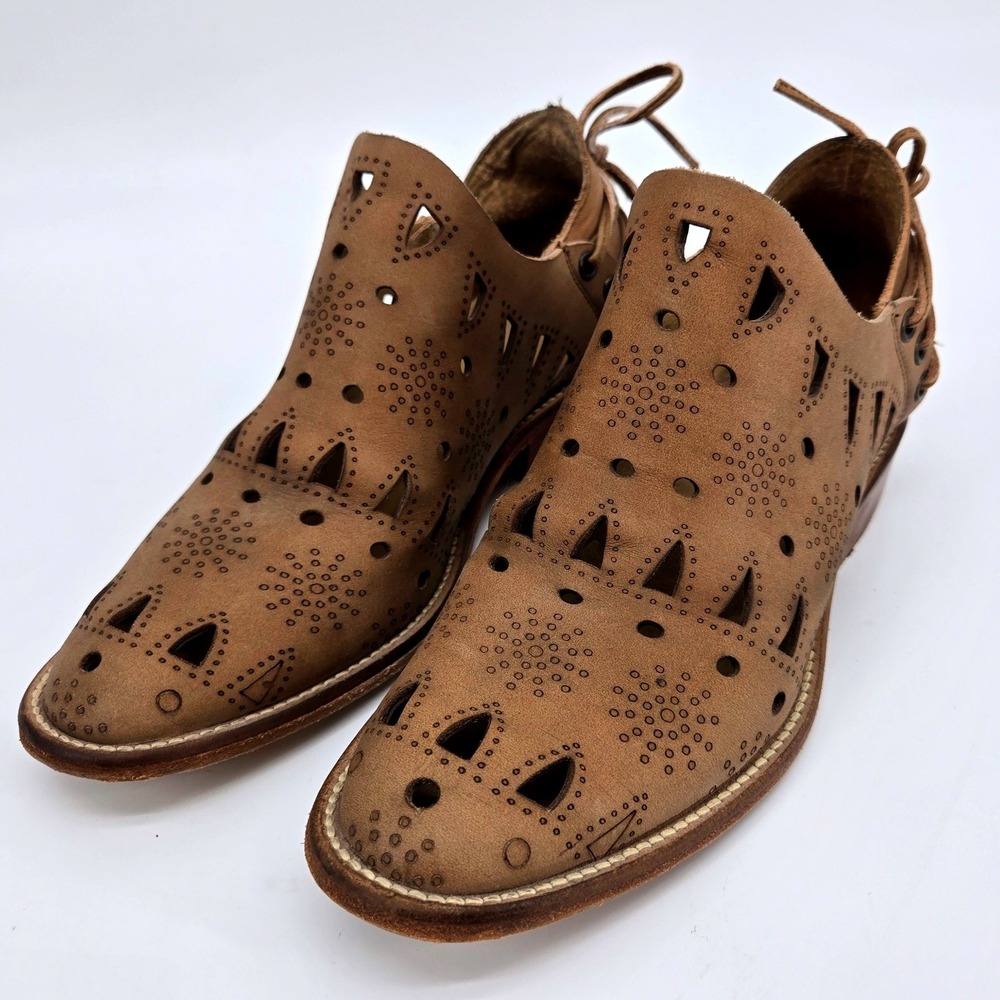 Anthropologie Musse‎ & Cloud 7 Coolise Laser Cut Leather Lace Up Back Booties